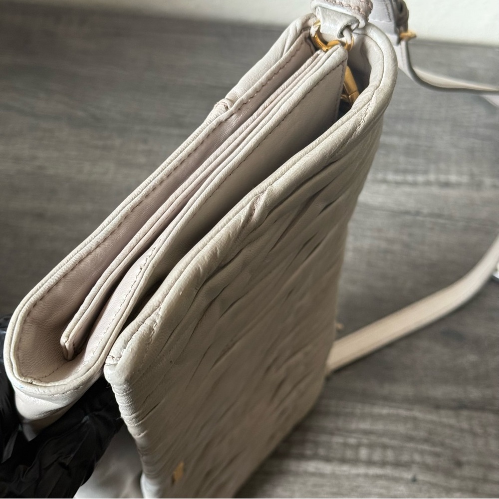 💎MIU MIU Matelasse Gather Leather Shoulder/ Clutch Bag Gray/ EUC💎 - Picture 7 of 16